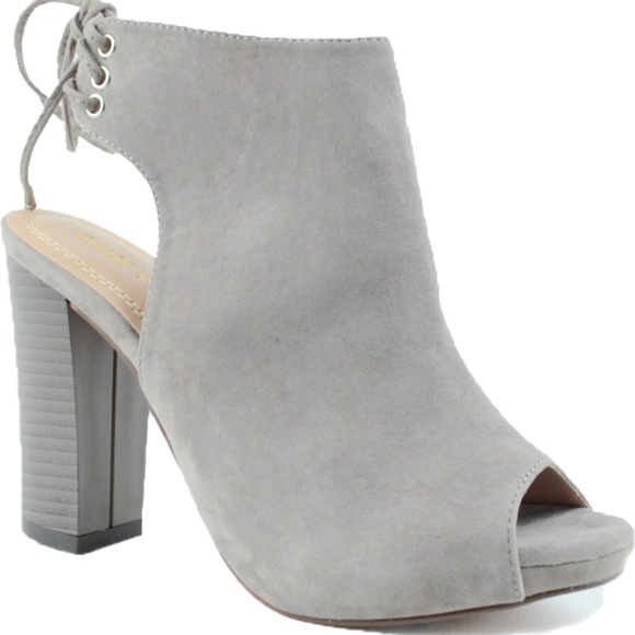 Chase + Chloe Shoes - 🛍 PEEP TOE SLING BACK SUEDE CHUNKY HEELED SANDAL